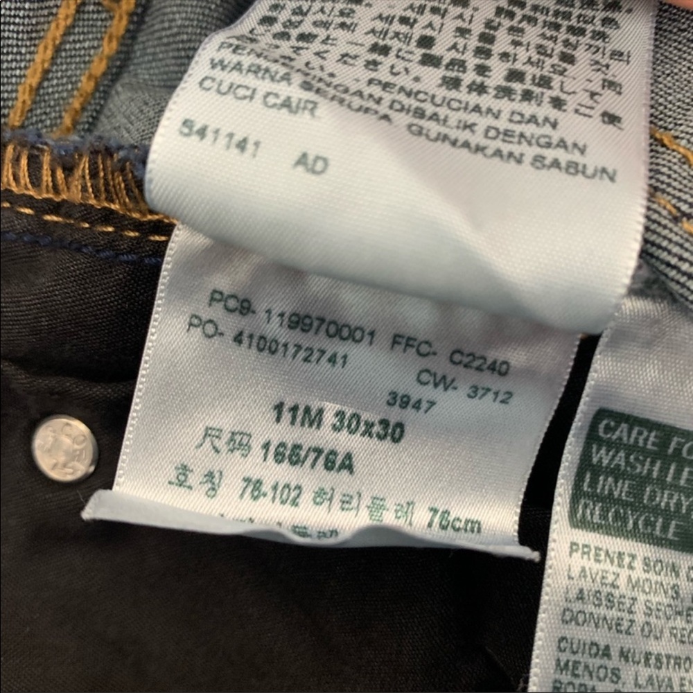 Levi’s - Picture 5 of 5